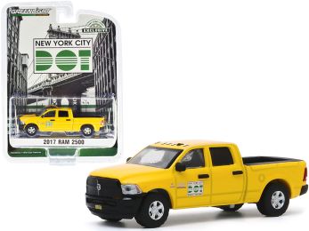 2017 RAM 2500 Pickup Truck Yellow \New York City DOT - Brooklyn Street Maintenance\" \""Hobby Exclusive\"" 1/64 Diecast Model Car by Greenlight"""