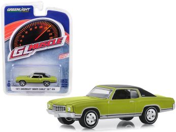 1971 Chevrolet Monte Carlo SS 454 Cottonwood Green with Black Top \Greenlight Muscle\" Series 22 1/64 Diecast Model Car by Greenlight"""