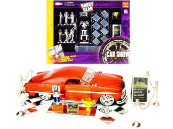 \Car Show Trophy Winner\" Accessories Set for 1/24 Model Cars by Phoenix Toys"""