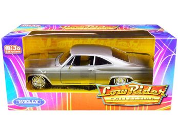 1965 Chevrolet Impala SS 396 Gray Metallic \Low Rider Collection\" 1/24 Diecast Model Car by Welly"""