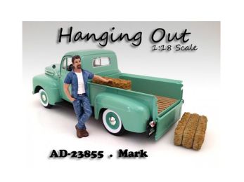 \Hanging Out\" Mark Figurine for 1/18 Scale Models by American Diorama"""