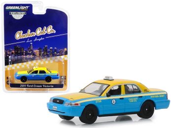 2011 Ford Crown Victoria \Checker Cab Co.\" Taxi City of Los Angeles (California) 1/64 Diecast Model Car by Greenlight"""