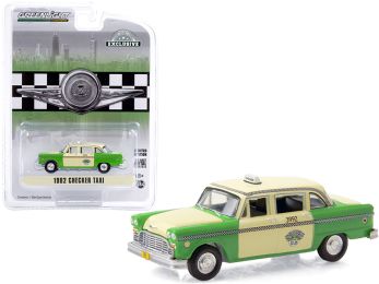 1982 Checker Taxi Green and Yellow \Checker Taxi Affl Inc.\" Chicago (Illinois) \""Hobby Exclusive\"" 1/64 Diecast Model Car by Greenlight"""