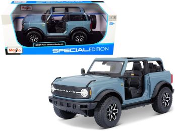 2021 Ford Bronco Badlands Blue Special Edition 1/18 Diecast Model Car by Maisto