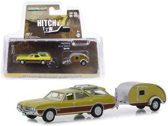 1971 Oldsmobile Vista Cruiser and Teardrop Travel Trailer Green \Hitch & Tow\" Series 17 1/64 Diecast Model Car by Greenlight"""