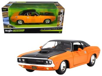 1970 Dodge Challenger R/T Orange \Classic Muscle\" 1/24 Diecast Model Car  by Maisto"""