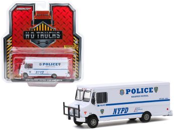 2019 Highway Patrol Step Van \New York City Police Dept\" (NYPD) White \""H.D. Trucks\"" Series 18 1/64 Diecast Model by Greenlight"""