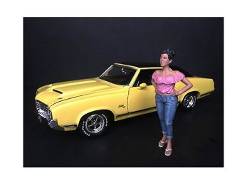 \Hanging Out II\" Gloria Figurine for 1/24 Scale Models by American Diorama"""