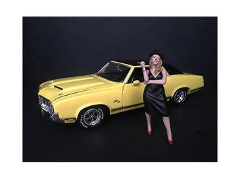 \Hanging Out II\" Patricia Figurine for 1/18 Scale Models by American Diorama"""