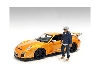 Car Meet 1 Figurine IV for 1/18 Scale Models by American Diorama