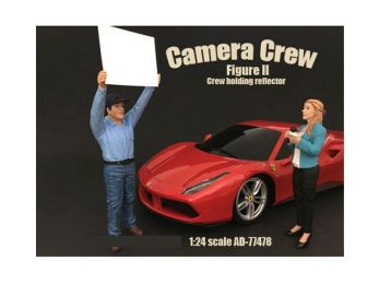 Camera Crew Figure II \Crew Holding Reflector\" For 1:24 Scale Models by American Diorama"""
