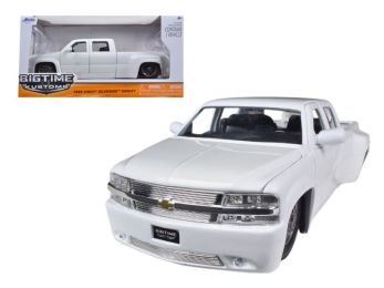 1999 Chevrolet Silverado Dooley White 1/24 Diecast Model Car by Jada