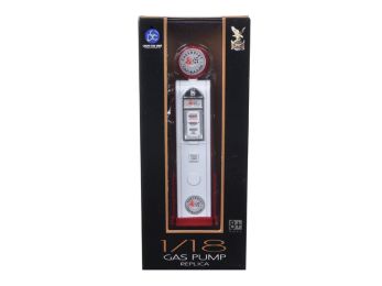 Corvette Gasoline Vintage Gas Pump Digital 1/18 Diecast Replica by Road Signature