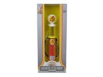 Roar Gilmore Gasoline Vintage Gas Pump Cylinder 1/18 Diecast Replica by Road Signature