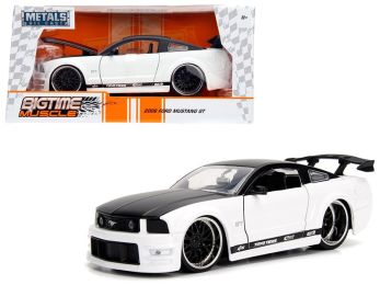 2006 Ford Mustang GT White with Black Top 1/24 Diecast Model Car by Jada