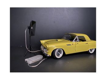 Photographer Lighting Kit, Set of 2 Lights for 1/18 Scale Models by American Diorama