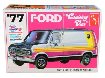 Skill 2 Model Kit 1977 Ford \Cruising Van\" 1/25 Scale Model by AMT"""