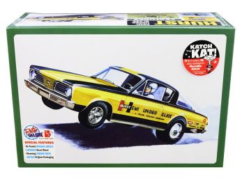 Skill 2 Model Kit 1966 Plymouth Barracuda Funny Car \Hemi Under Glass\" 1/25 Scale Model by AMT"""