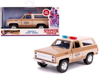 Hopper\'s Chevrolet Blazer \Hawkins Police Dept.\" \""Stranger Things\"" (2016) TV Series \""Hollywood Rides\"" 1/32 Diecast Model Car by Jada"""