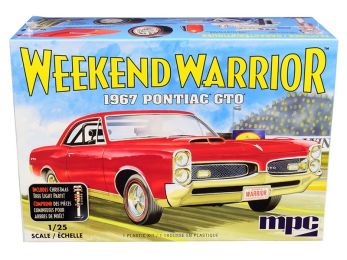 Skill 3 Model Kit 1967 Pontiac GTO \Weekend Warrior\" 3 in 1 Kit 1/25 Scale Model by MPC"""